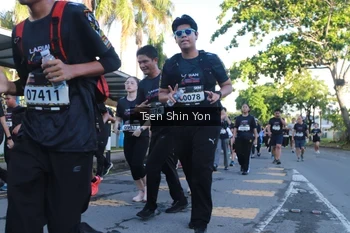 Runner Photo 1643046