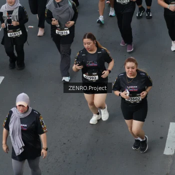 Runner Photo 1643093
