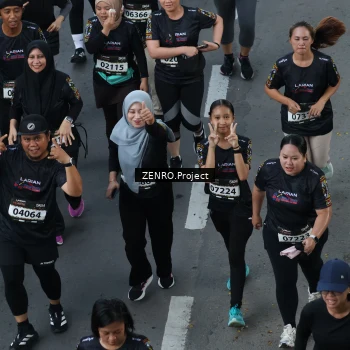 Runner Photo 1643279