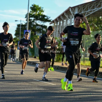 Runner Photo 1643459
