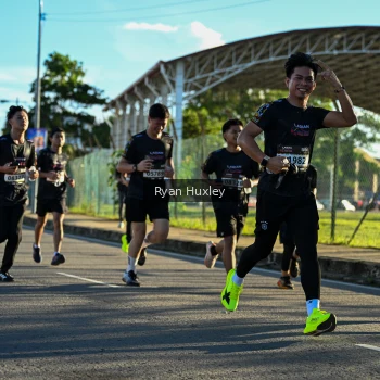 Runner Photo 1643489