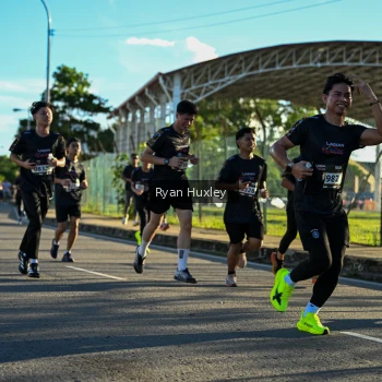 Runner Photo 1643508