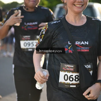 Runner Photo 1643590