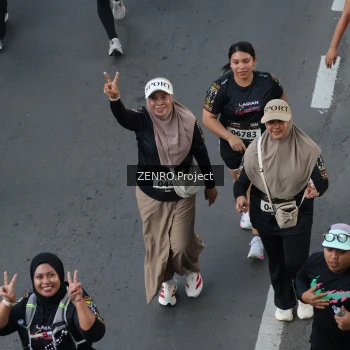 Runner Photo 1643695