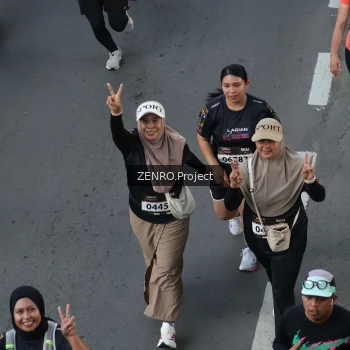 Runner Photo 1643778