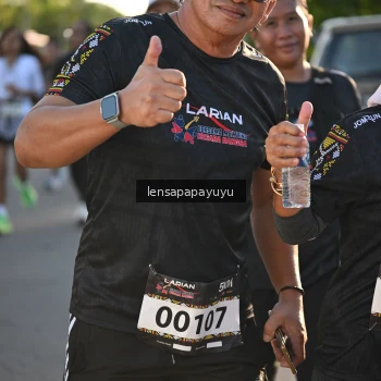 Runner Photo 1643947