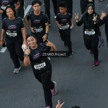 Runner Photo 1643988