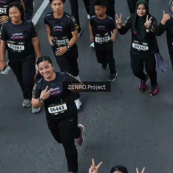Runner Photo 1643996