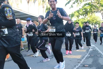 Runner Photo 1644194