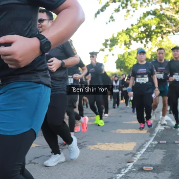 Runner Photo 1644276