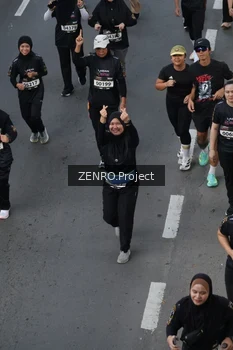 Runner Photo 1644308