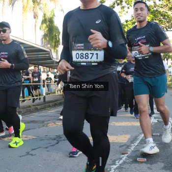 Runner Photo 1644325