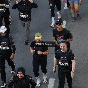 Runner Photo 1644331