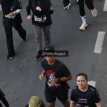 Runner Photo 1644548