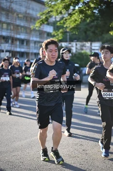 Runner Photo 1644887