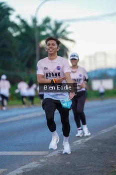 Runner Photo 1645015