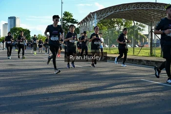 Runner Photo 1645176