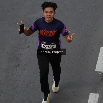 Runner Photo 1645291