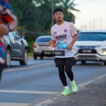 Runner Photo 1645341