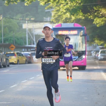 Runner Photo 1645355