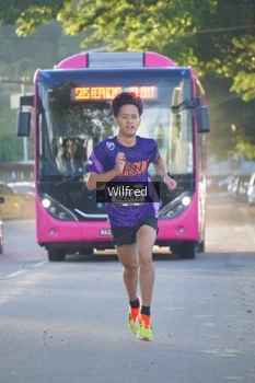 Runner Photo 1645364