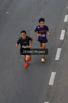 Runner Photo 1645374