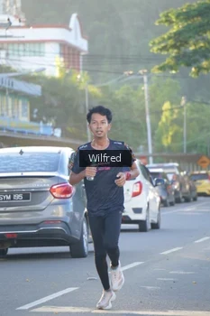 Runner Photo 1645404