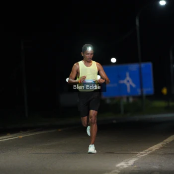 Runner Photo 1645424
