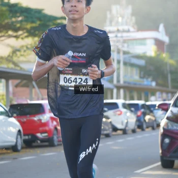 Runner Photo 1645458