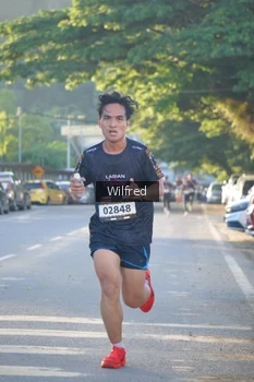 Runner Photo 1645478