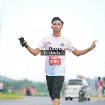 Runner Photo 1645502