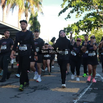 Runner Photo 1645656