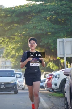 Runner Photo 1645658