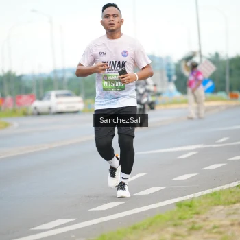 Runner Photo 1645691