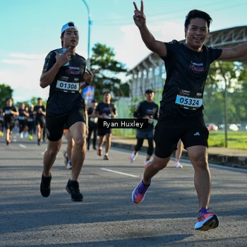 Runner Photo 1645701