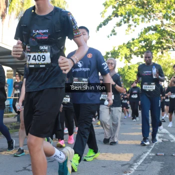 Runner Photo 1645704