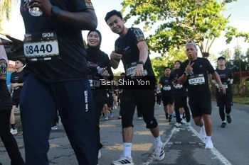 Runner Photo 1645742