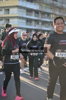 Runner Photo 1645765