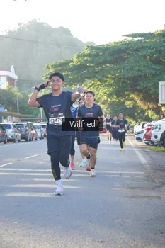 Runner Photo 1645794