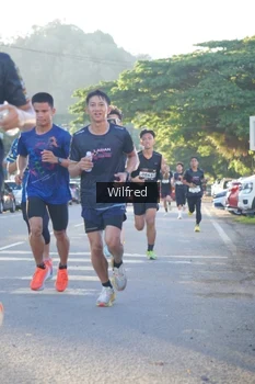 Runner Photo 1645807