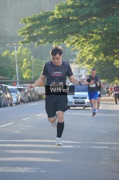 Runner Photo 1645888