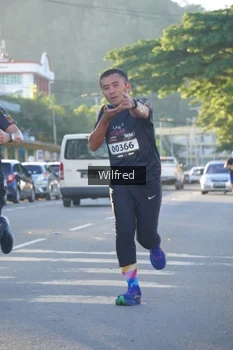 Runner Photo 1645892