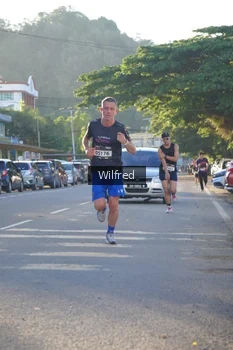 Runner Photo 1645921