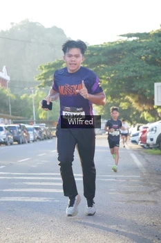 Runner Photo 1645951