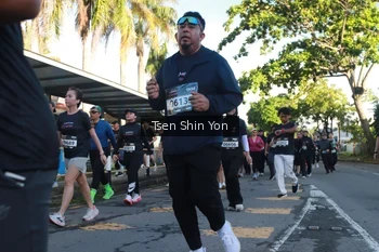 Runner Photo 1646058