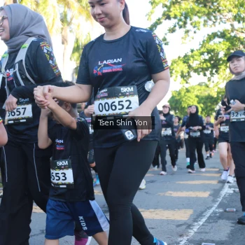 Runner Photo 1646313