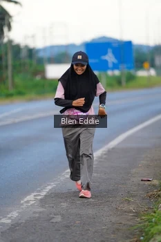 Runner Photo 1646328
