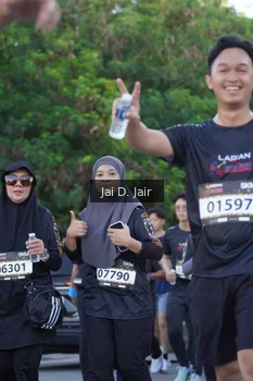 Runner Photo 1646455