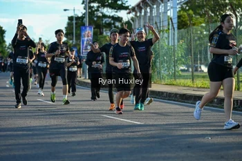 Runner Photo 1646457