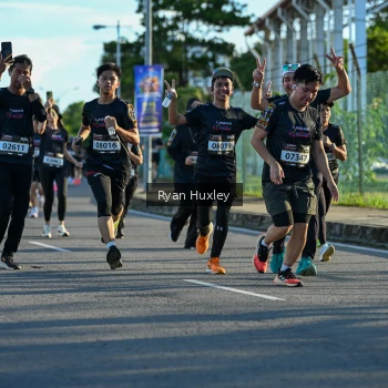 Runner Photo 1646480